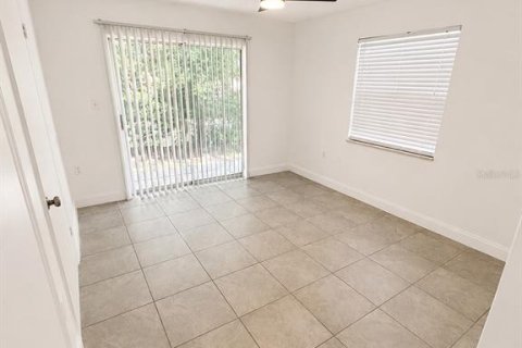 Apartamento en alquiler en Leesburg, Florida, 1 dormitorio, 58.44 m2 № 2221802 - foto 9