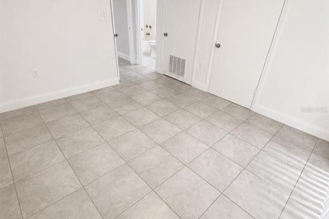 Apartamento en alquiler en Leesburg, Florida, 1 dormitorio, 58.44 m2 № 2221802 - foto 10