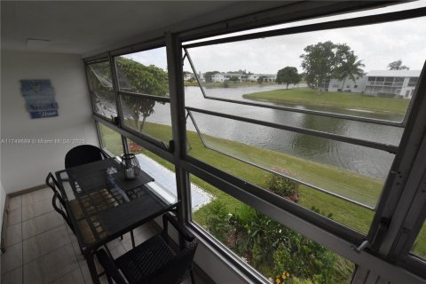 Condo in West Palm Beach, Florida, 1 bedroom  № 1700106 - photo 20