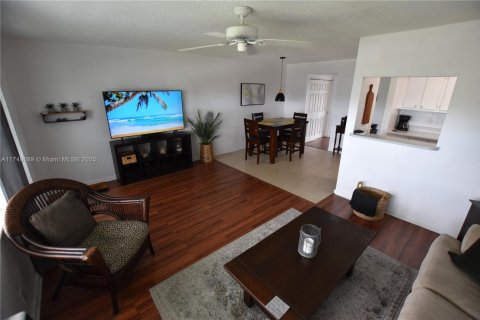 Condo in West Palm Beach, Florida, 1 bedroom  № 1700106 - photo 9
