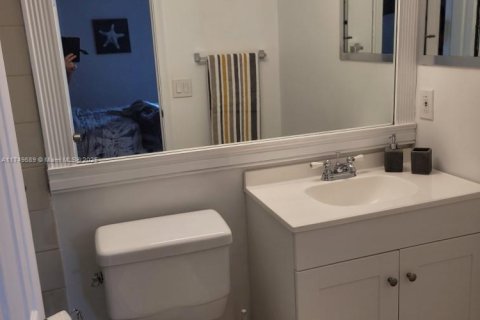Condo in West Palm Beach, Florida, 1 bedroom  № 1700106 - photo 16
