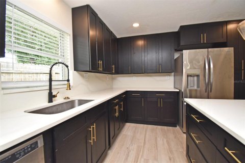 House in Orlando, Florida 3 bedrooms, 136.01 sq.m. № 1876300 - photo 11
