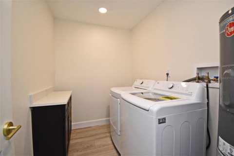 House in Orlando, Florida 3 bedrooms, 136.01 sq.m. № 1876300 - photo 19