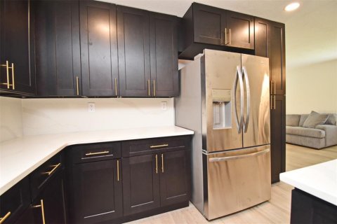 House in Orlando, Florida 3 bedrooms, 136.01 sq.m. № 1876300 - photo 13