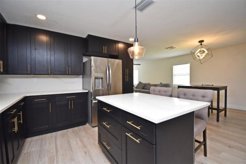 House in Orlando, Florida 3 bedrooms, 136.01 sq.m. № 1876300 - photo 12