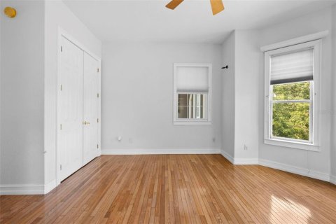 Casa en venta en Brooksville, Florida, 5 dormitorios, 264.4 m2 № 1914158 - foto 28