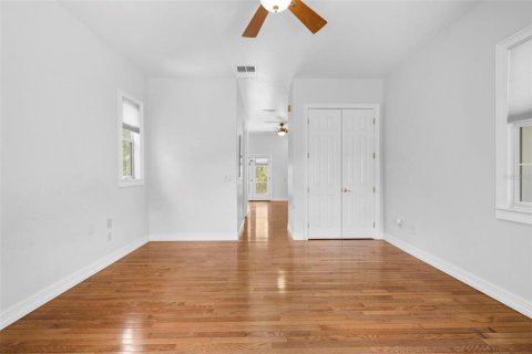 Casa en venta en Brooksville, Florida, 5 dormitorios, 264.4 m2 № 1914158 - foto 27