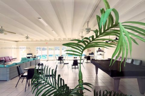 Copropriété à vendre à North Miami Beach, Floride: 1 chambre, 63.55 m2 № 1980067 - photo 15
