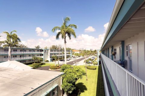 Copropriété à vendre à North Miami Beach, Floride: 1 chambre, 63.55 m2 № 1980067 - photo 18