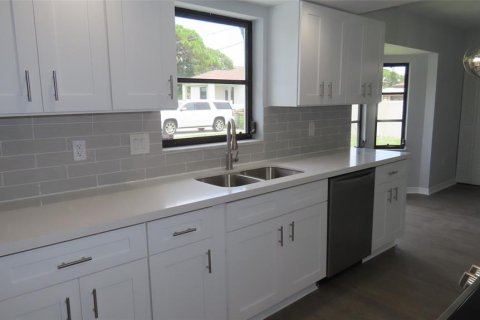 Casa en venta en Venice, Florida, 2 dormitorios, 142.14 m2 № 2227902 - foto 15