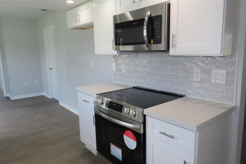 Casa en venta en Venice, Florida, 2 dormitorios, 142.14 m2 № 2227902 - foto 14