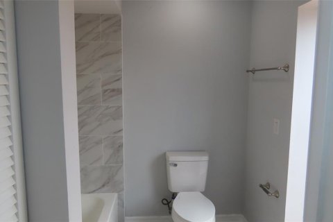 Casa en venta en Venice, Florida, 2 dormitorios, 142.14 m2 № 2227902 - foto 24