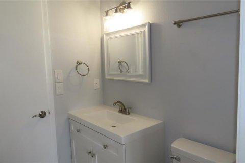 Casa en venta en Venice, Florida, 2 dormitorios, 142.14 m2 № 2227902 - foto 13