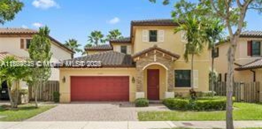 Villa ou maison à Miami, Floride 4 chambres, 292.18 m2 № 1892771