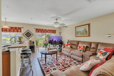 Adosado en venta en Orlando, Florida, 3 dormitorios, 173.91 m2 № 1733301 - foto 5