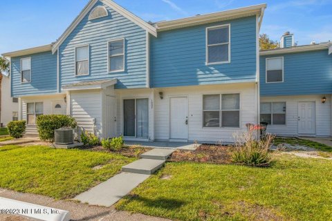 Condo in Jacksonville, Florida, 2 bedrooms  № 855286 - photo 1
