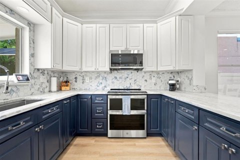 Villa ou maison à vendre à Oldsmar, Floride: 4 chambres, 207.17 m2 № 2425835 - photo 16
