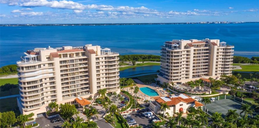 Condominio en Longboat Key, Florida, 2 dormitorios  № 2423720
