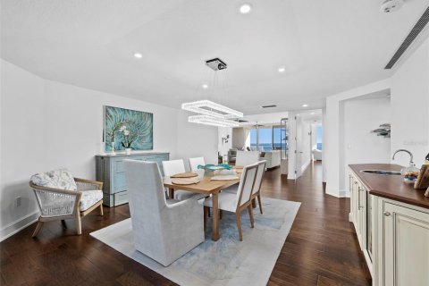Condominio en venta en Longboat Key, Florida, 2 dormitorios, 220.09 m2 № 2423720 - foto 13