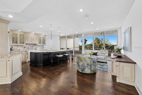 Condominio en venta en Longboat Key, Florida, 2 dormitorios, 220.09 m2 № 2423720 - foto 14