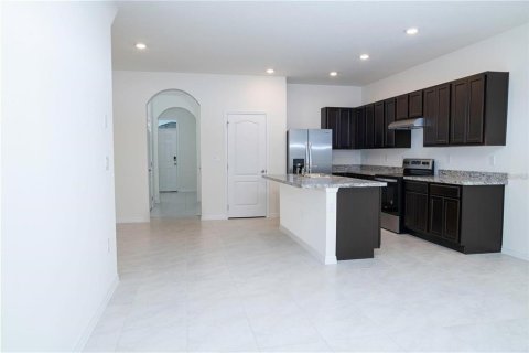 Adosado en alquiler en Davenport, Florida, 3 dormitorios, 159.79 m2 № 1912707 - foto 3