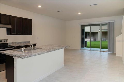 Adosado en alquiler en Davenport, Florida, 3 dormitorios, 159.79 m2 № 1912707 - foto 2