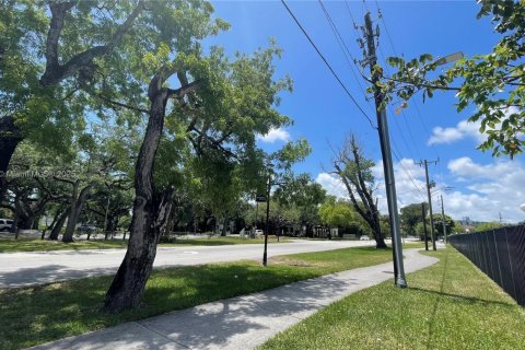 Condo in North Miami Beach, Florida, 1 bedroom  № 1930260 - photo 26