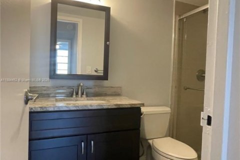 Condo in North Miami Beach, Florida, 1 bedroom  № 1930260 - photo 15