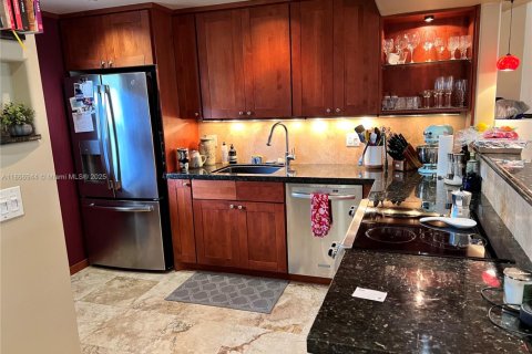 Condominio en alquiler en Coral Gables, Florida, 1 dormitorio, 75.07 m2 № 1920416 - foto 12