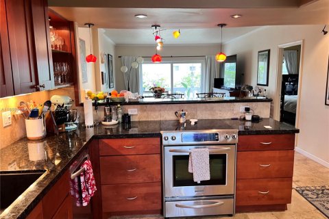 Condominio en alquiler en Coral Gables, Florida, 1 dormitorio, 75.07 m2 № 1920416 - foto 4