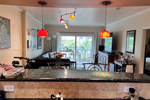 Condominio en alquiler en Coral Gables, Florida, 1 dormitorio, 75.07 m2 № 1920416 - foto 11