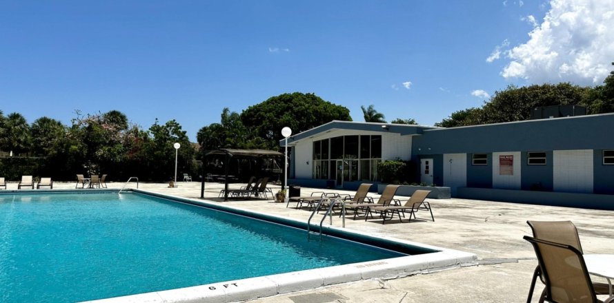 Condo in West Palm Beach, Florida, 2 bedrooms  № 1208826