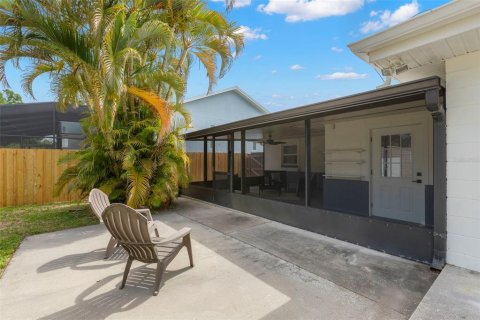 Casa en venta en Dunedin, Florida, 4 dormitorios, 158.4 m2 № 2094472 - foto 15