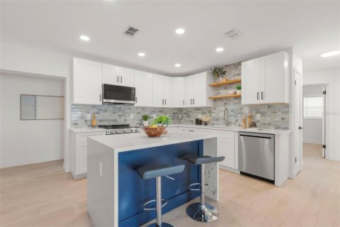 Casa en venta en Dunedin, Florida, 4 dormitorios, 158.4 m2 № 2094472 - foto 8