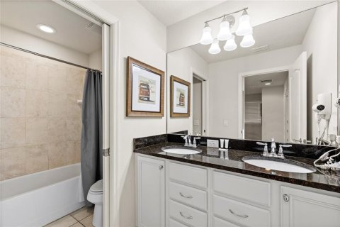 Touwnhouse à vendre à Kissimmee, Floride: 5 chambres, 210.42 m2 № 2203579 - photo 17
