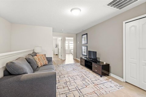 Touwnhouse à vendre à Kissimmee, Floride: 5 chambres, 210.42 m2 № 2203579 - photo 13