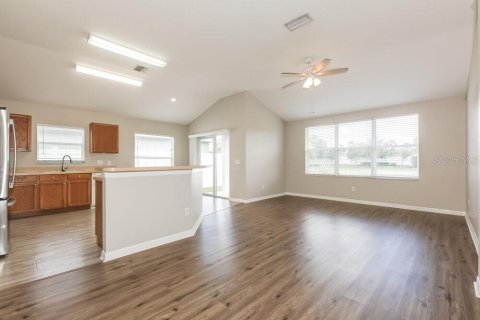 Villa ou maison à louer à Riverview, Floride: 3 chambres, 144.93 m2 № 2436702 - photo 3