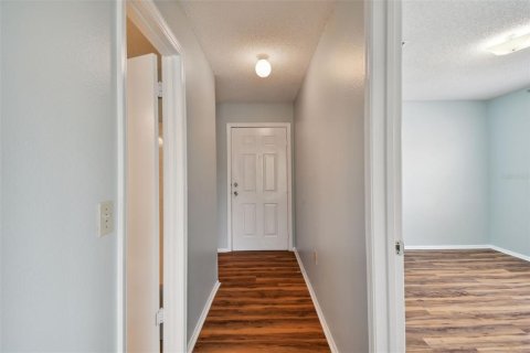 Condo in Tampa, Florida, 3 bedrooms  № 2391018 - photo 30