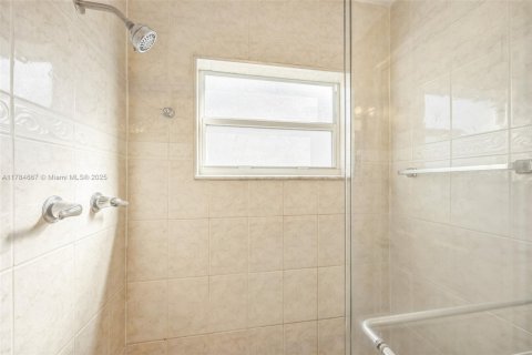 House in Boca Raton, Florida 3 bedrooms, 163.51 sq.m. № 1641182 - photo 11