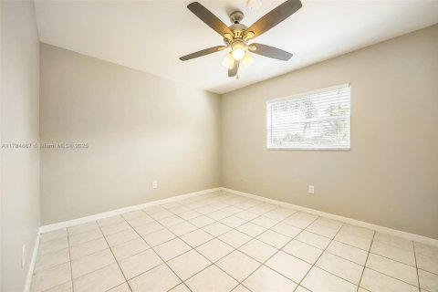 House in Boca Raton, Florida 3 bedrooms, 163.51 sq.m. № 1641182 - photo 12