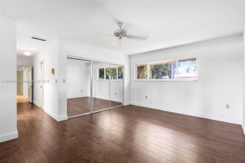 Casa en venta en Miami Lakes, Florida, 3 dormitorios, 276.94 m2 № 1846122 - foto 28