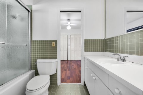 Casa en venta en Miami Lakes, Florida, 3 dormitorios, 276.94 m2 № 1846122 - foto 22