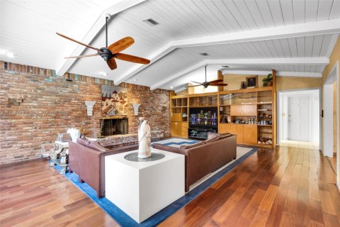 Casa en venta en Miami Lakes, Florida, 3 dormitorios, 276.94 m2 № 1846122 - foto 17