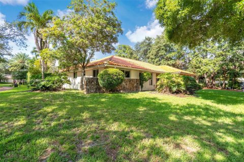 Casa en venta en Miami Lakes, Florida, 3 dormitorios, 276.94 m2 № 1846122 - foto 4