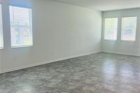 Villa ou maison à louer à Apopka, Floride: 4 chambres, 204.29 m2 № 2402914 - photo 7