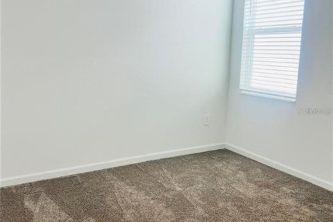 Villa ou maison à louer à Apopka, Floride: 4 chambres, 204.29 m2 № 2402914 - photo 18