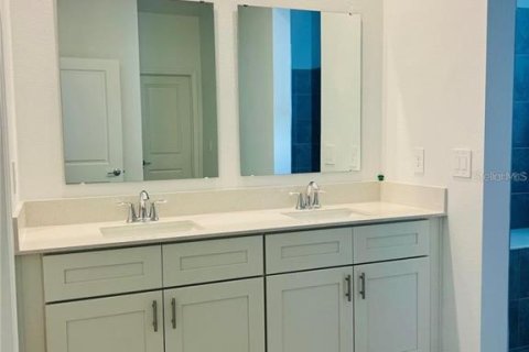Villa ou maison à louer à Apopka, Floride: 4 chambres, 204.29 m2 № 2402914 - photo 11