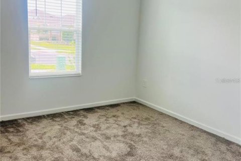 Villa ou maison à louer à Apopka, Floride: 4 chambres, 204.29 m2 № 2402914 - photo 16