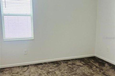 Villa ou maison à louer à Apopka, Floride: 4 chambres, 204.29 m2 № 2402914 - photo 15