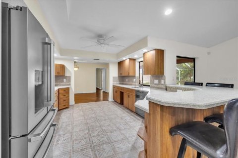 Villa ou maison à vendre à Port Charlotte, Floride: 3 chambres, 198.35 m2 № 2389364 - photo 11